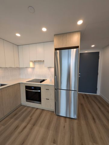 Blissful Views at Bertram – 12th Floor! - Photo 4