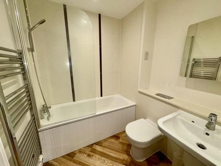 2 bedroom apartment to rent - Photo 4