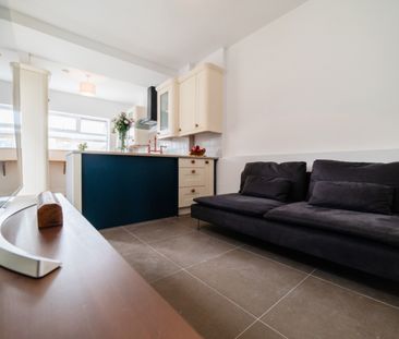 Pentyrch Street, Cathays - Photo 2