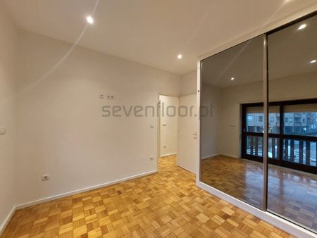 Apartamento T2+1 em Porto - Photo 2