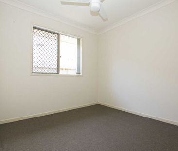 Modern Family Home in Convenient Pimpama Location - Photo 2
