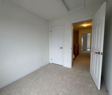 For Lease - 5 Lilac Lane, Thorold, Ontario - Photo 6