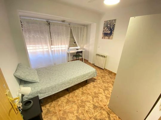 Calle de Graena, Madrid, Community of Madrid 28041 - Photo 1