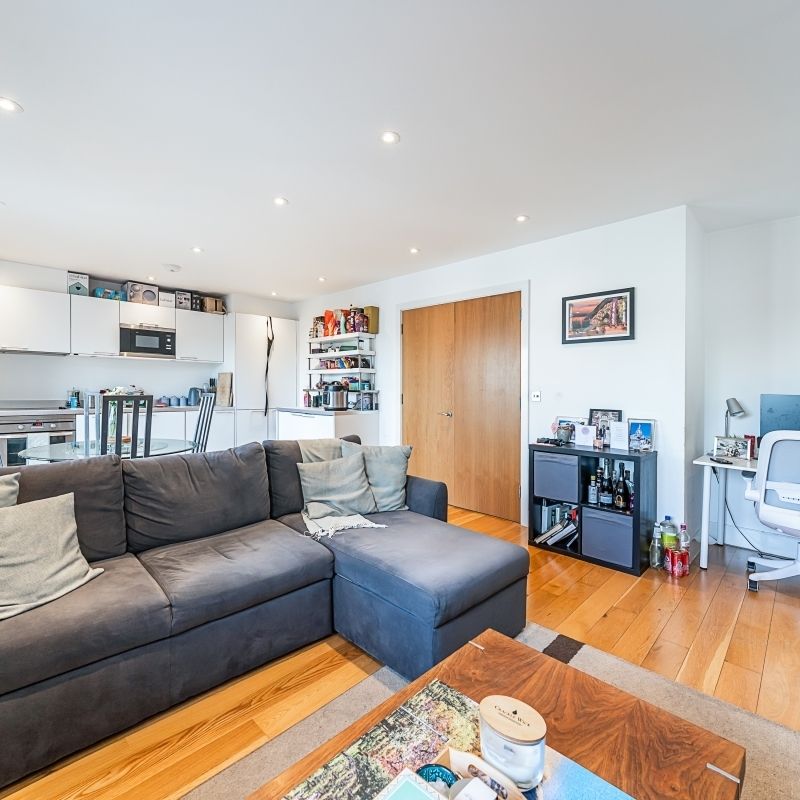 1 bedroom apartment to rent - Photo 1