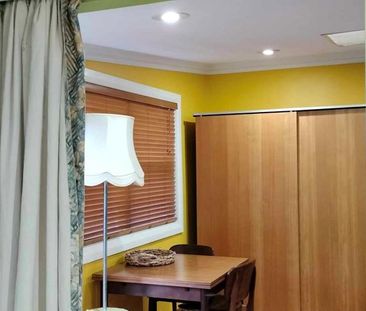 1-bedroom shared granny flat, Towradgi Road - Photo 2