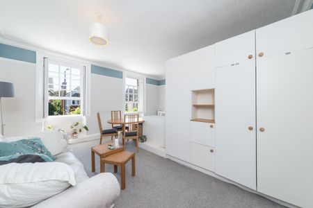 Neville House, 137 London Road, Twickenham, TW1 flat to rent - Photo 3