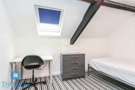 2 bed Apartment for Rent - Photo 3