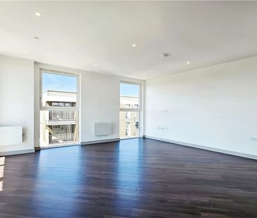 Eden Grove, Staines-upon-Thames, Surrey, TW18 4ZT - Photo 2