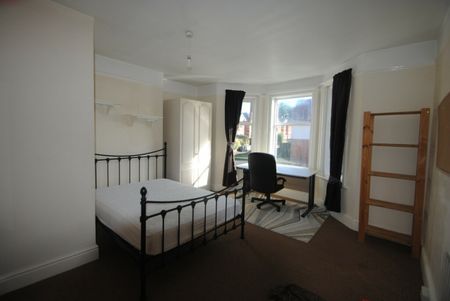 Student house on Stanfield Road - Photo 2