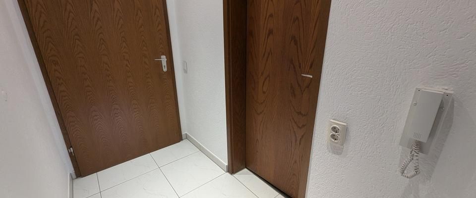 Ideal für RUHIGE SINGLES – Lichtdurchflutete 2-ZW mit TERRASSE in Hösbach Winzenhohl - Foto 1