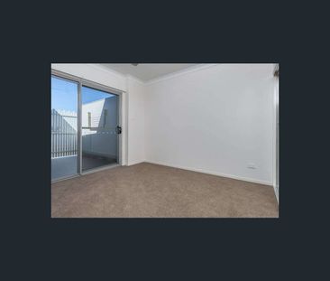 16/27 Discovery Drive, North Lakes, Qld 4509 - Photo 3