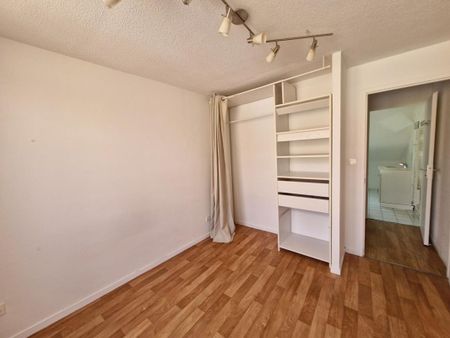Location Appartement 2 pièces 42m² ROANNE 42300 - Photo 3