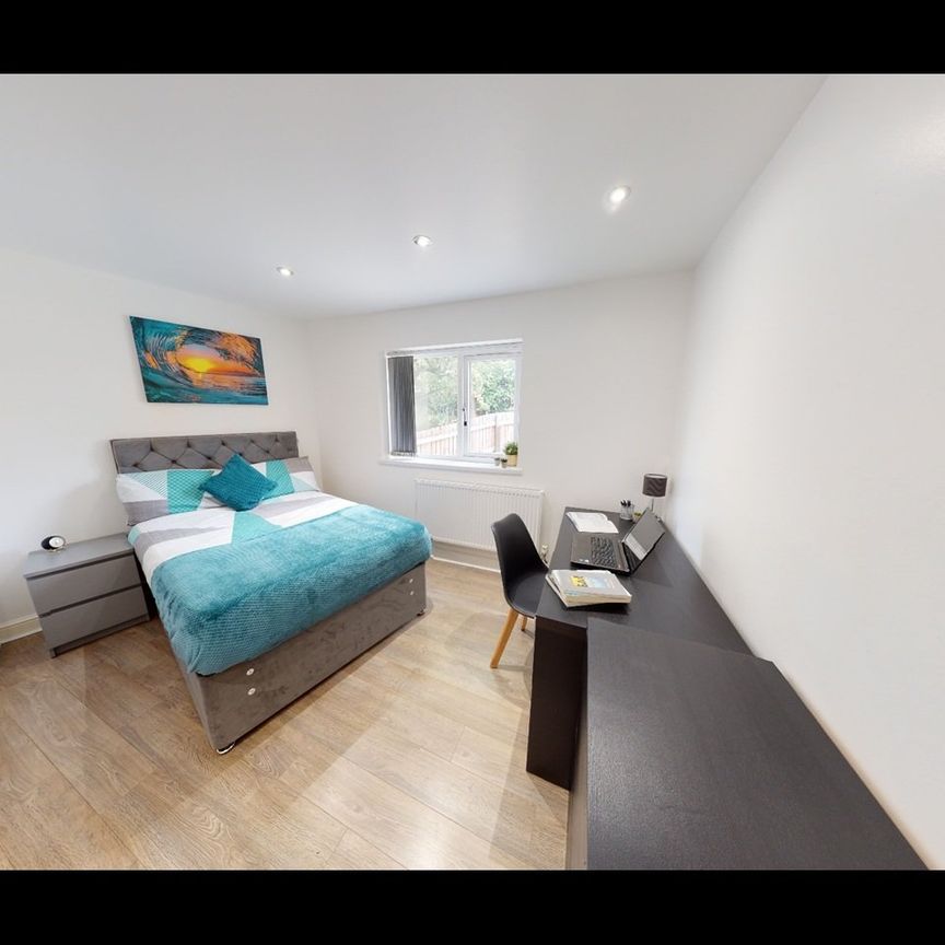 8 Bed Semi-Detached House, Charter Avenue, CV4 - Photo 1