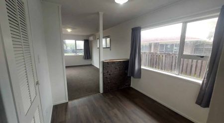 WATER INCLUDED!! - Photo 2