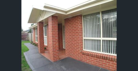 Family Home In The Heart Of Glenroy - Photo 3