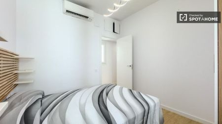 3 room luxury Apartment for rent in Barcelona, Catalonia - Photo 4