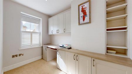 3 bedroom end of terrace house to rent - Photo 4