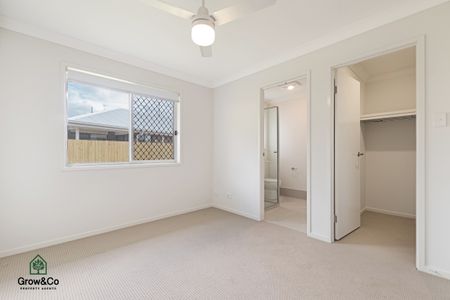 3 BEDROOM WITH A HUGE BACKYARD - APPLY NOW - Photo 2