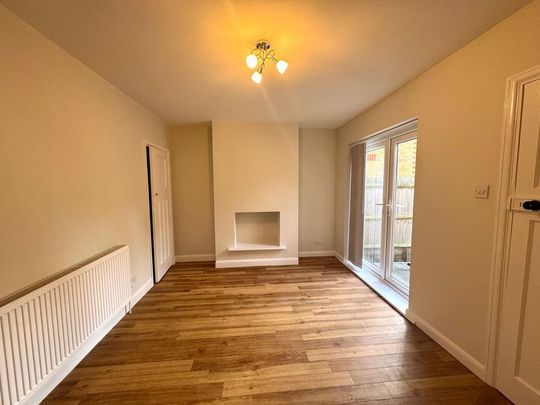 3 bedroom terraced house to rent - Photo 1