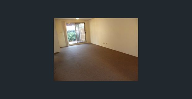 Spacious Three-Bedroom Townhouse with Resort-Style Facilities - Photo 1