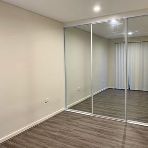 1 bedroom apartment - affordable housing 20% below market rate - income thresholds apply - Photo 2