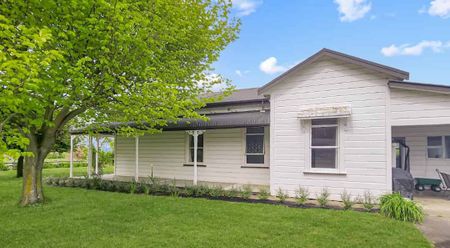 Feilding - Four Bedroom - Photo 5