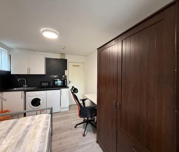 Studio to rent - Photo 5