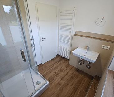 Helle, großzügig geschnittene 2-Zimmer-Wohnung - Photo 2