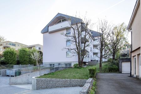 "helle, moderne Wohnung am Schloss Binningen" - Photo 5