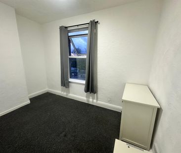 2 Beds - Apartment - - Photo 3