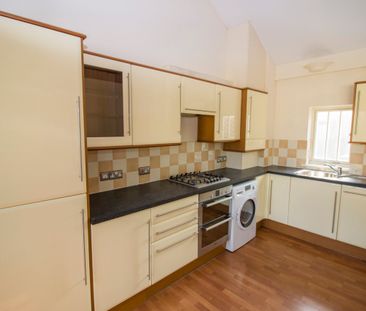 2 Bedroom Property to Let in the Heart of Clare - Photo 2
