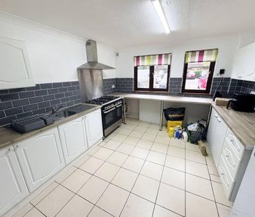 3 bedroom terraced house to rent - Photo 5