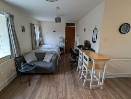1 bedroom property to rent - Photo 3