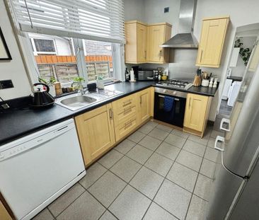 2 bedroom terraced house to rent - Photo 5