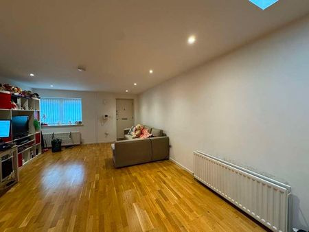 St Ives Road, Maidenhead, Berkshire, SL6 - Photo 3