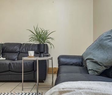 8 bedroom house to rent - Photo 2