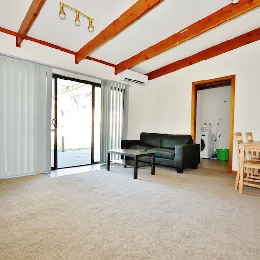 5-bedroom shared house / townhouse, East Ave - Photo 1