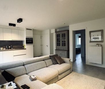 Appartement te huur in Melsele voor € 810 met 2 slaapkamers - Photo 2