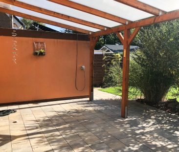 Gepflegte Doppelhaushälfte mit Garage und Garten-Sackgassenlage - Foto 1