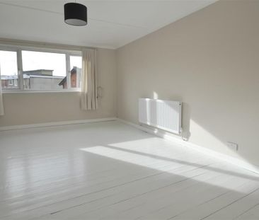 2 bedroom maisonette to rent - Photo 6