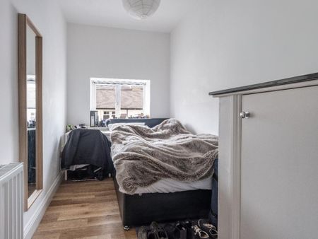 3 bedroom apartment to rent - Photo 2