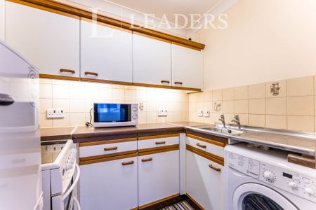 1 bedroom apartment to rent Seaward Court, West Street, Bognor Regis, PO21 - Photo 3