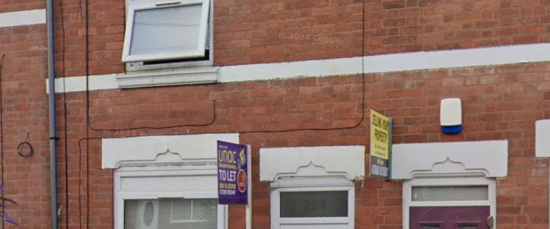 Humber Avenue Room 2 - Photo 1