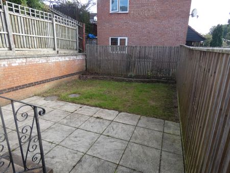 2 bed Semi-Detached - To Let - Photo 2