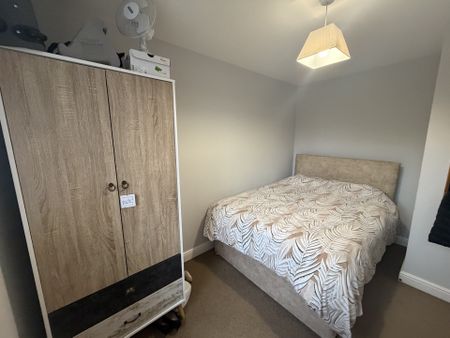 Arundel Court - Photo 3