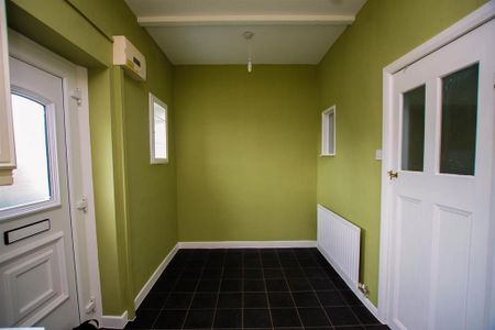 2 bedroom terraced house to rent - Photo 2