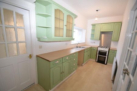2 bedroom terraced house to rent - Photo 4