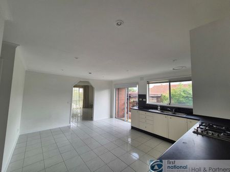 4 Heywood Grove, Endeavour Hills - Photo 4