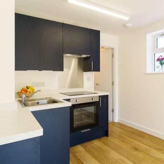Kings Avenue, Falmouth, TR11 - Photo 1