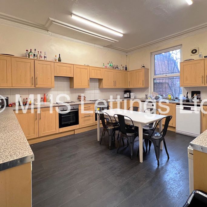 1 Bedroom Shared House for rent in Hanover Square - Photo 1